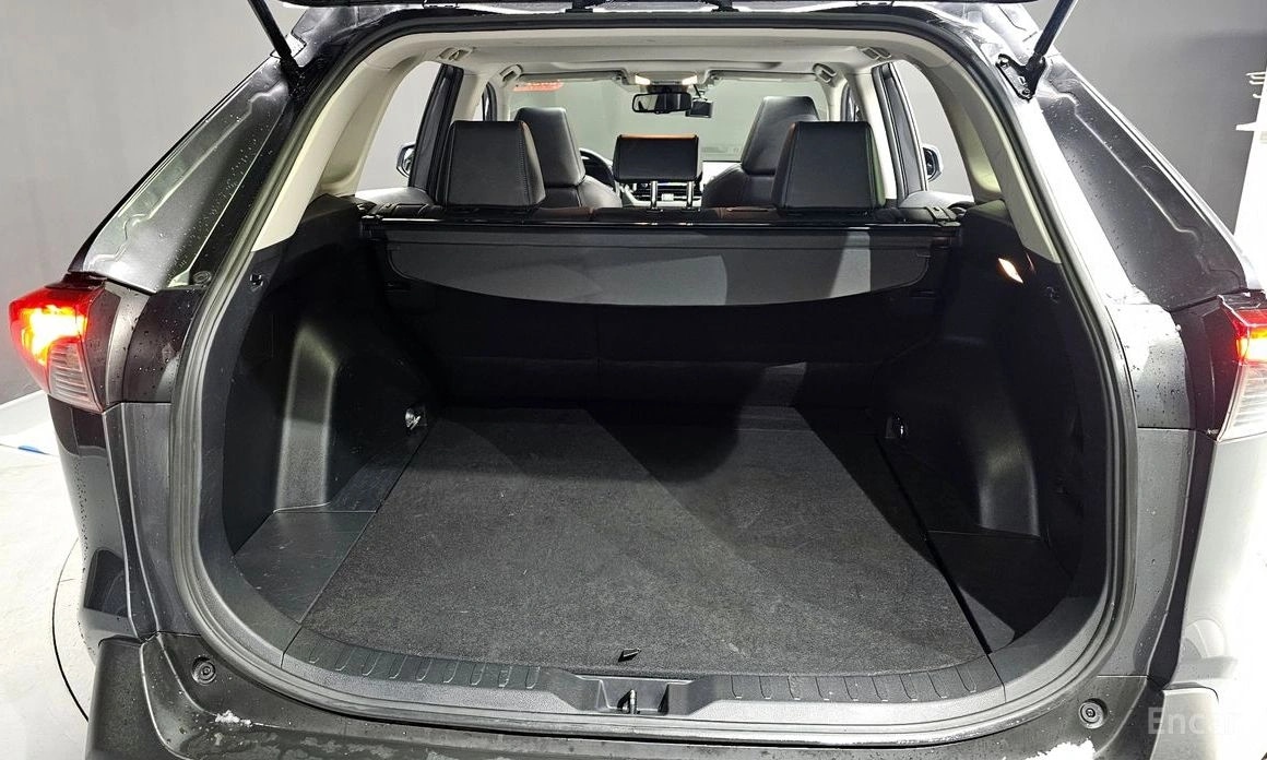 Toyota RAV4 5-поколение 2.5
