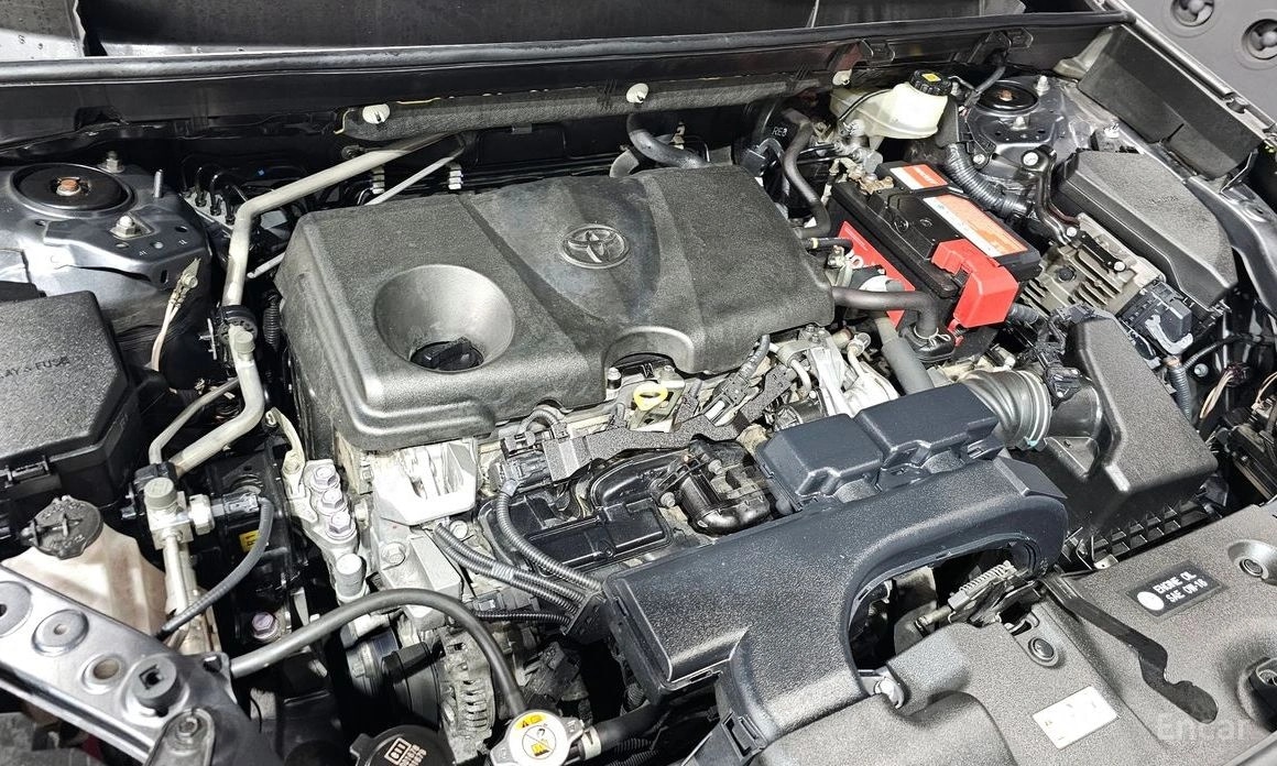 Toyota RAV4 5-поколение 2.5