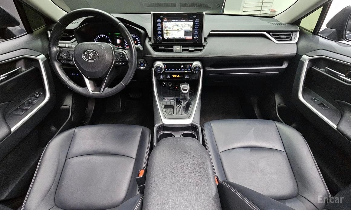 Toyota RAV4 5-поколение 2.5