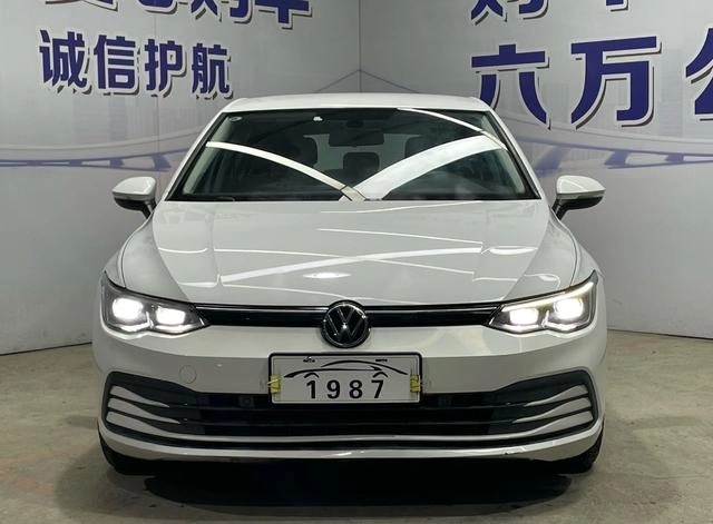 Volkswagen Golf 200TSI DSG Pro