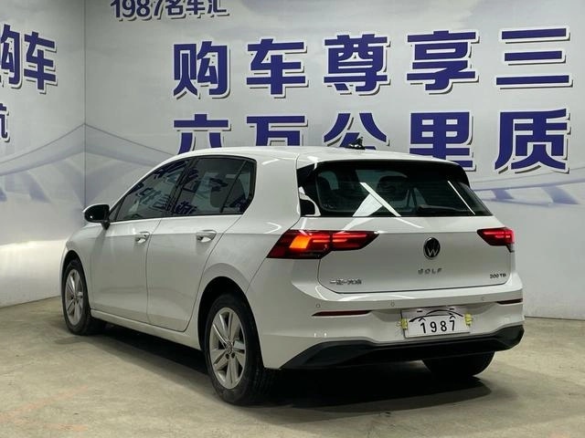 Volkswagen Golf 200TSI DSG Pro