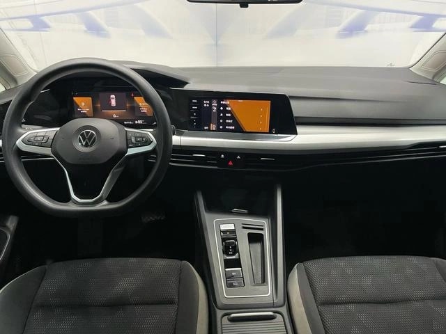 Volkswagen Golf 200TSI DSG Pro