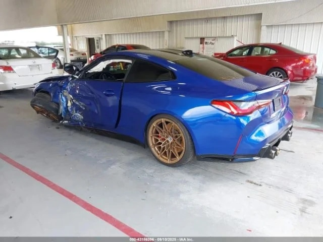 BMW M4 COMPETITION