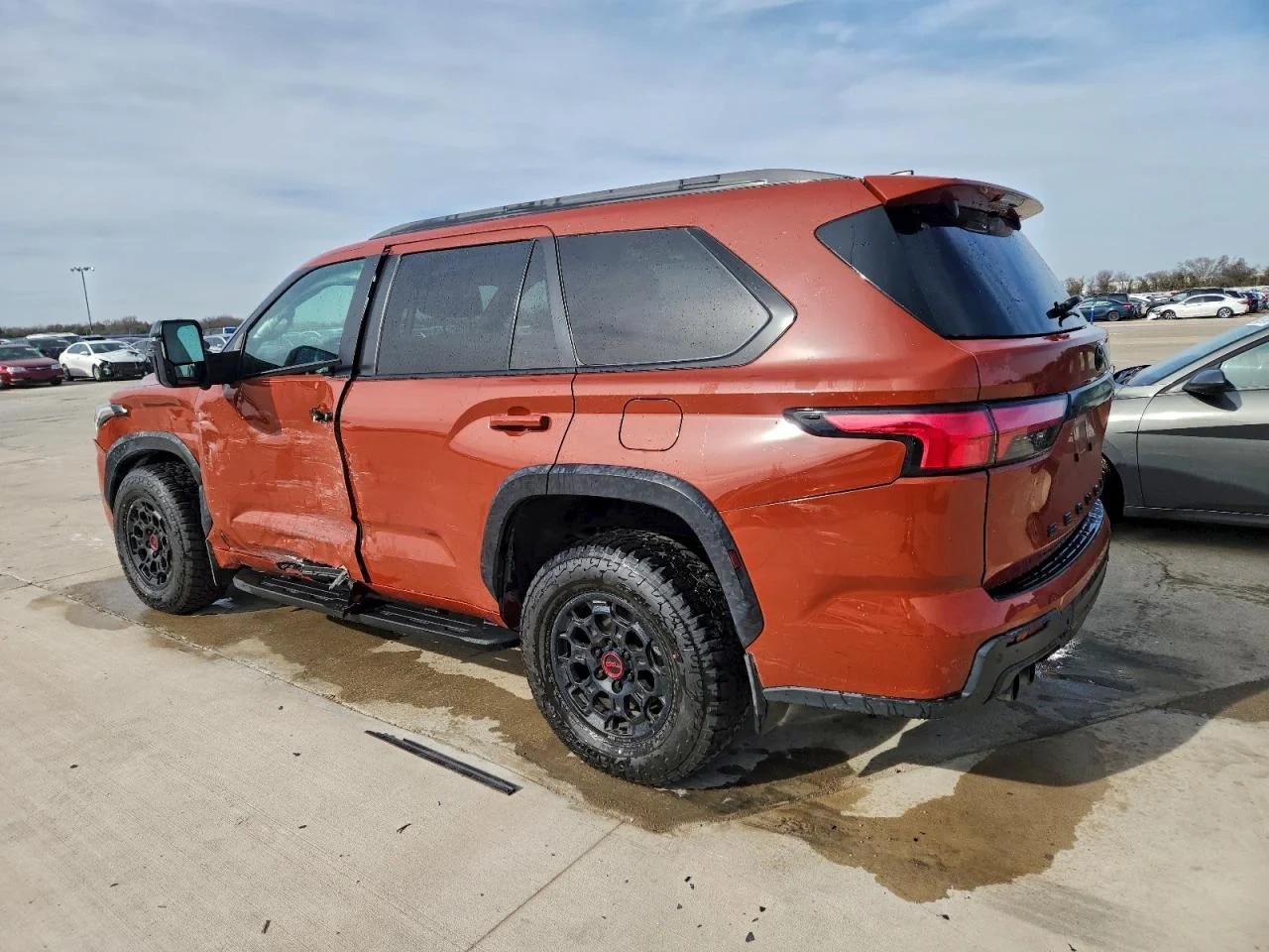 TOYOTA SEQUOIA SR5