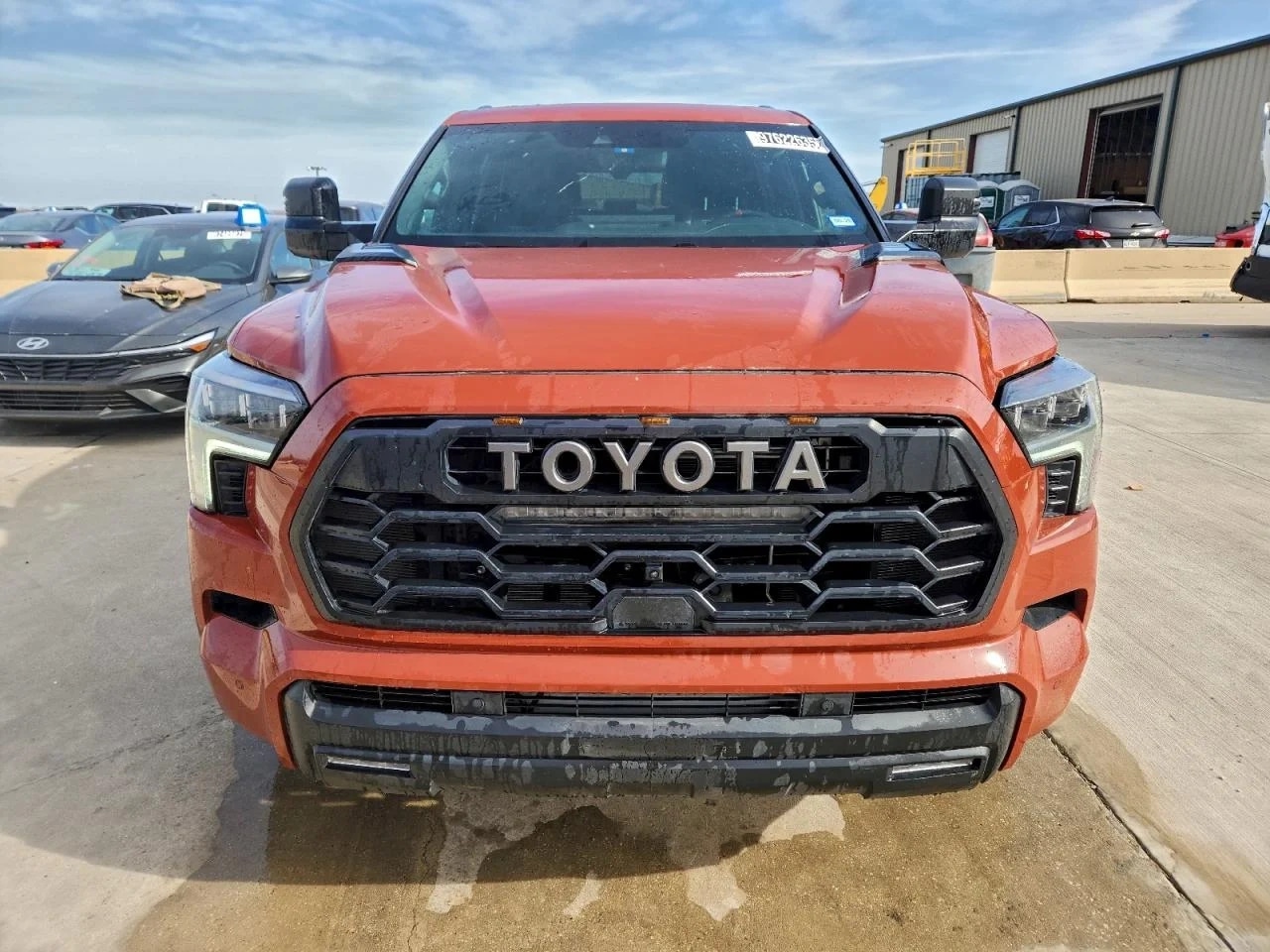 TOYOTA SEQUOIA SR5