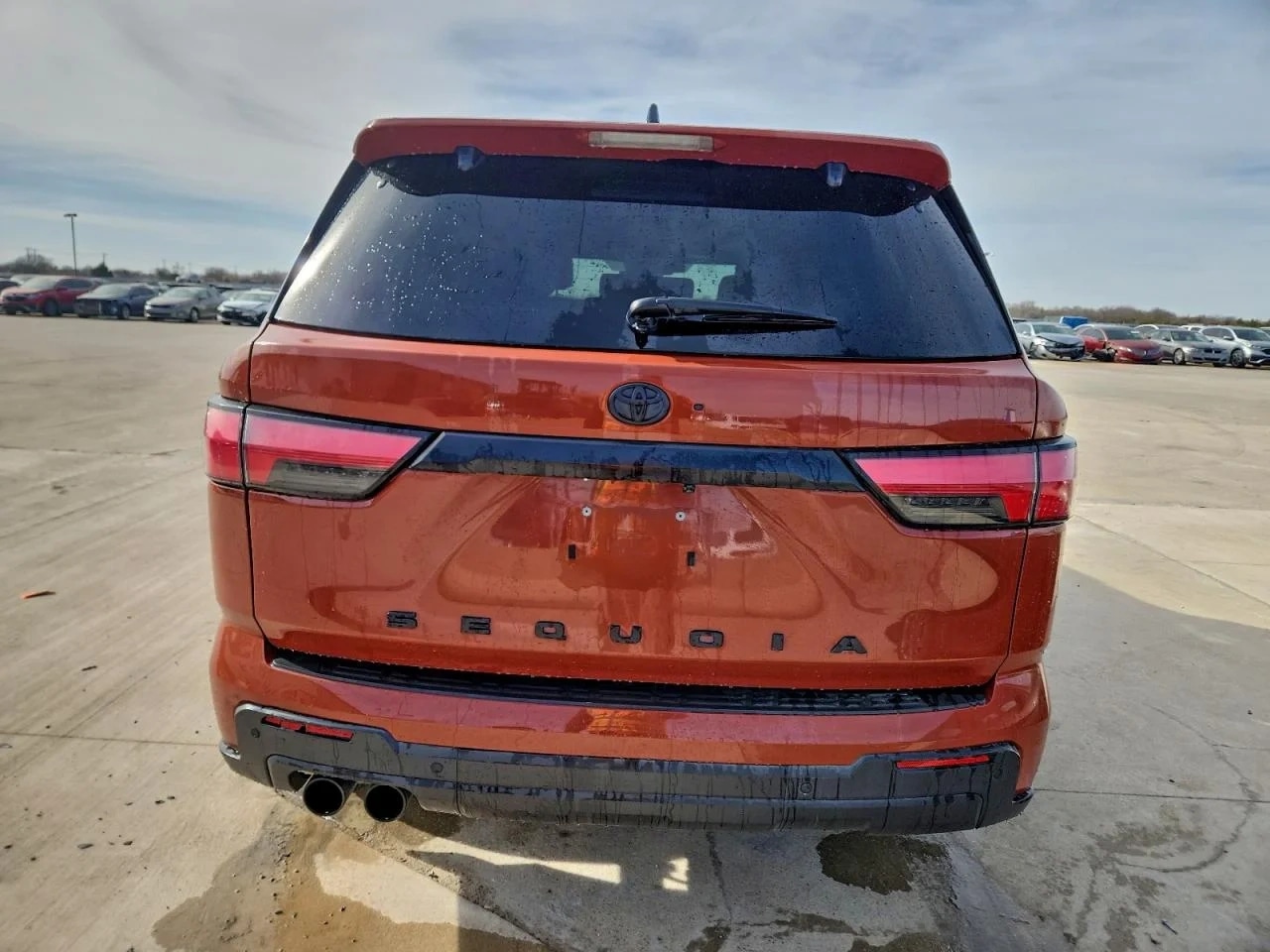 TOYOTA SEQUOIA SR5