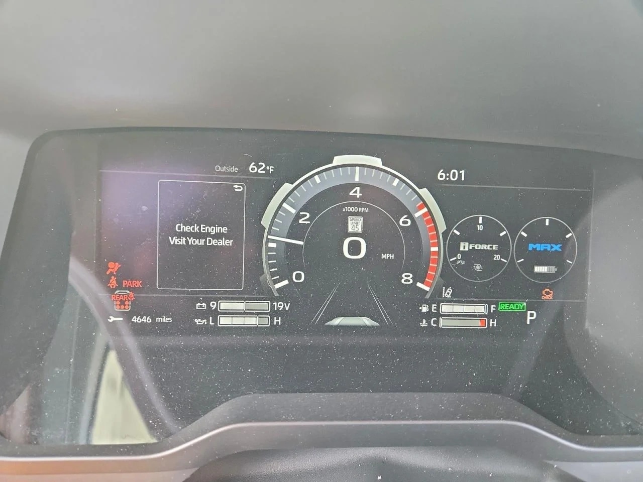 TOYOTA SEQUOIA SR5