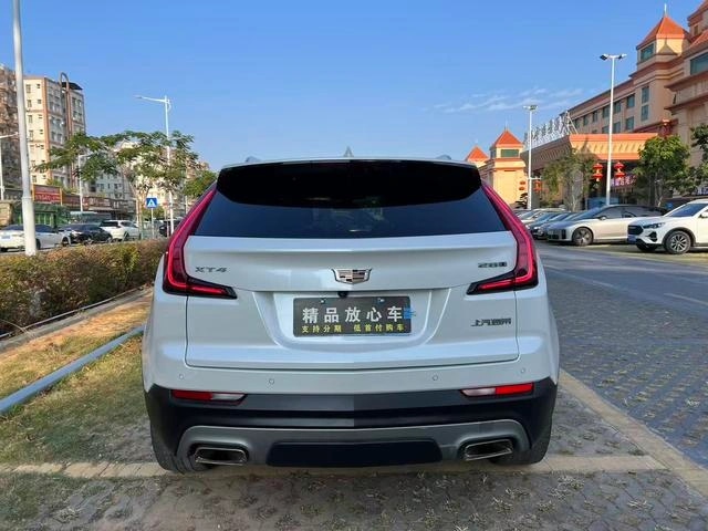 Cadillac XT4 28T