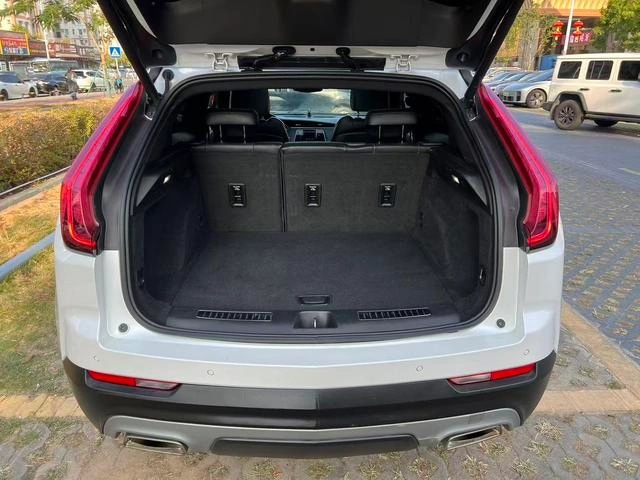 Cadillac XT4 28T