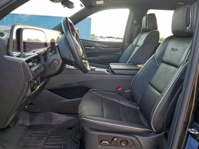 CADILLAC ESCALADE SPORT
