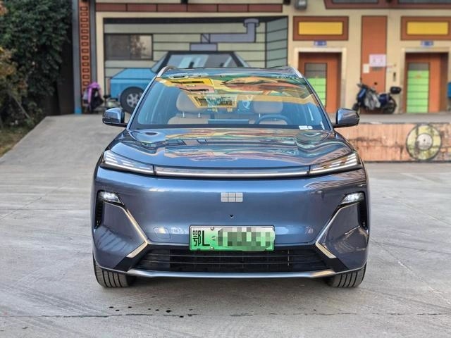 Geely Galaxy Starship 7 EM-i Navigator Edition