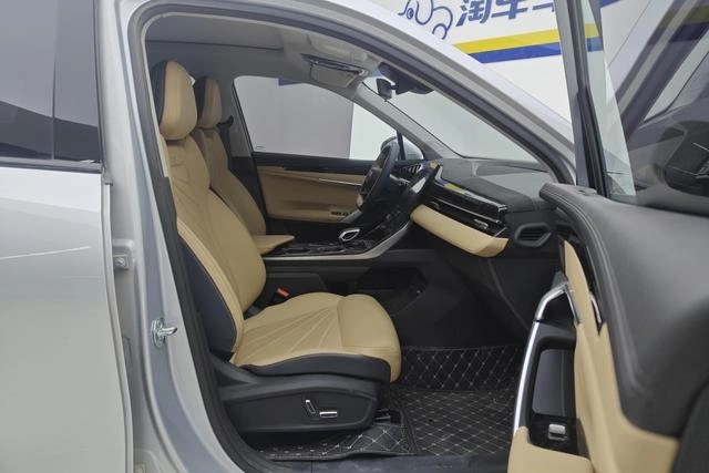Geely Boyue L DCT Premium Edition