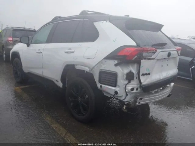 TOYOTA RAV4 HYBRID XSE
