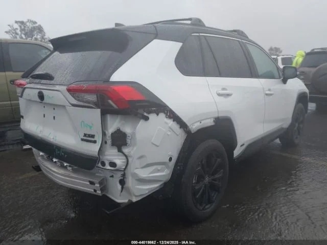 TOYOTA RAV4 HYBRID XSE