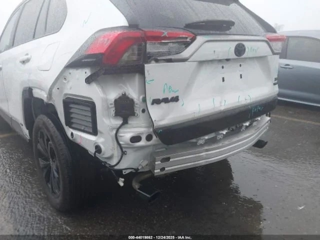 TOYOTA RAV4 HYBRID XSE