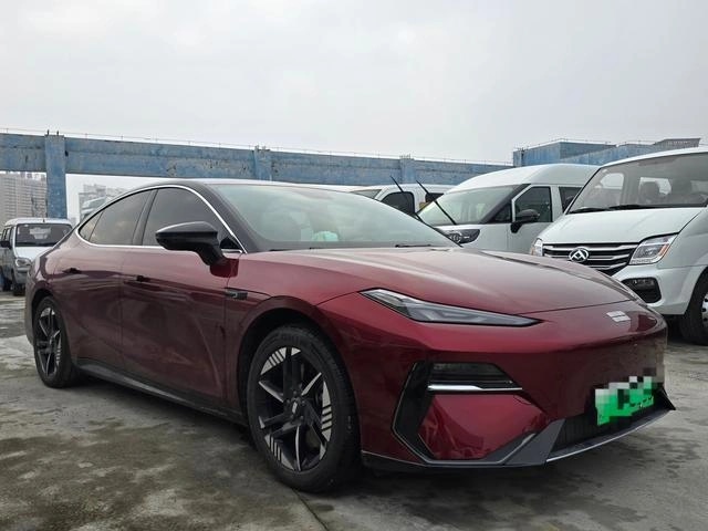Geely Galaxy E8 2WD Dragon Edition