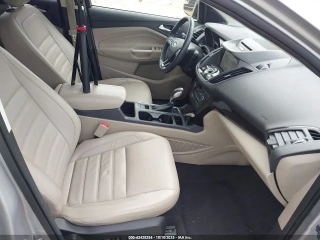 Ford Escape, Titanium