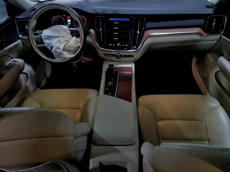 Volvo S60, B5 Momentum