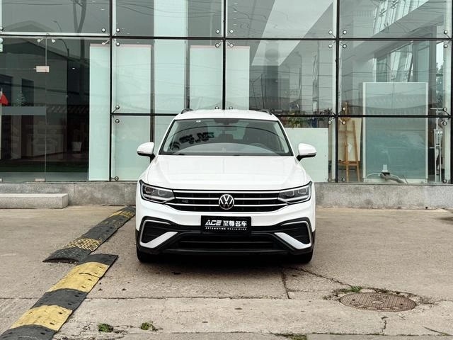 Volkswagen TiguanL 2022 330TSI